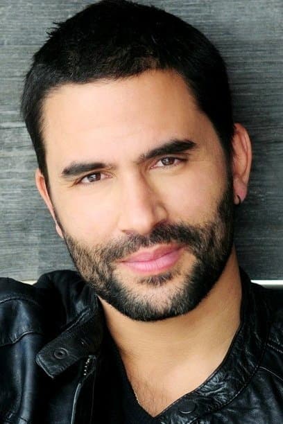 Ignacio Serricchio profile