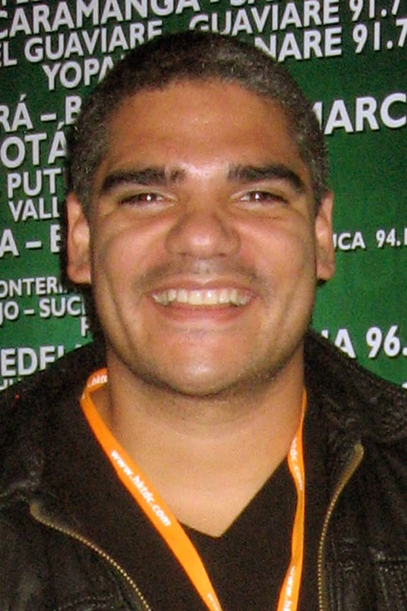 Julio Nava profile