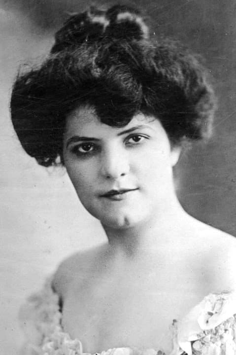 Lillian Kemble-Cooper profile