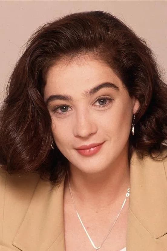 Moira Kelly profile