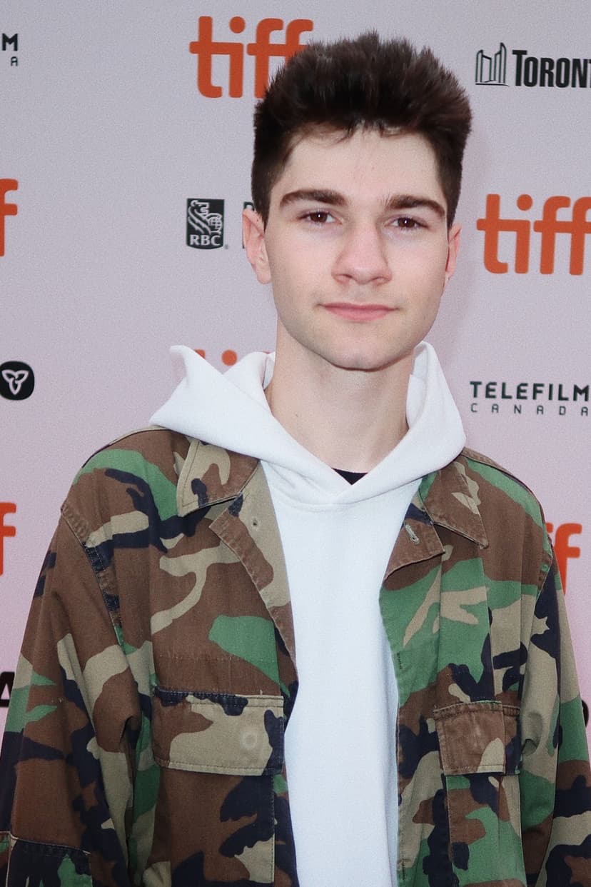 Noah Escott profile