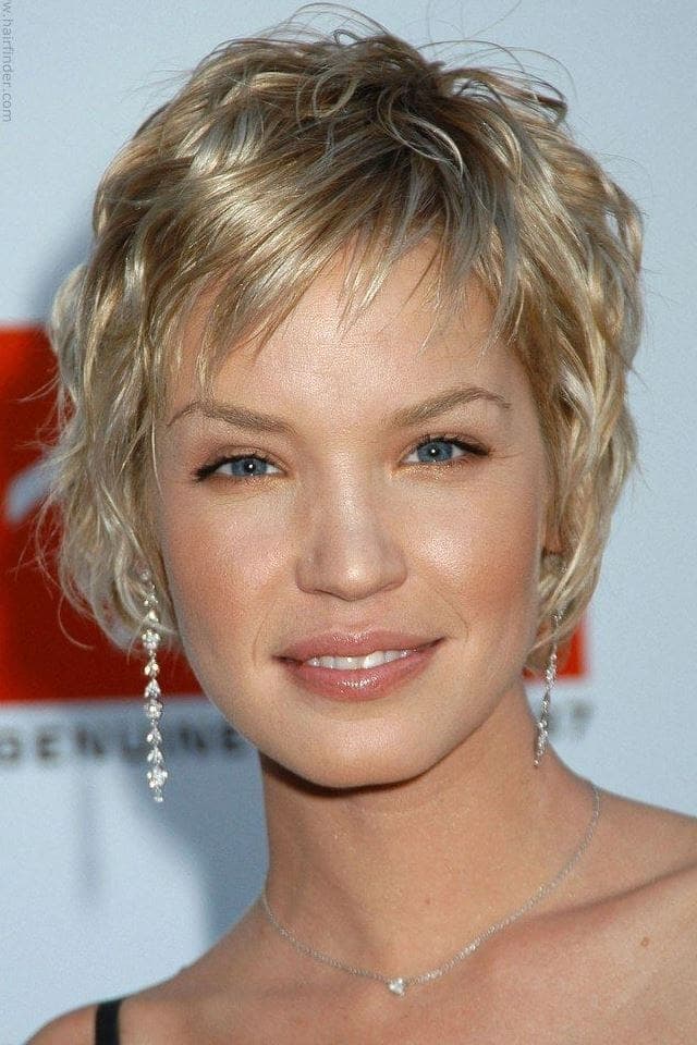 Ashley Scott profile