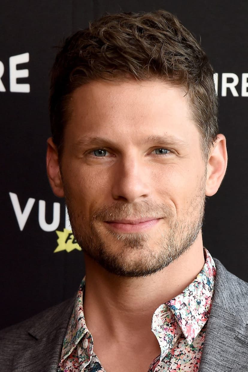 Matt Lauria profile