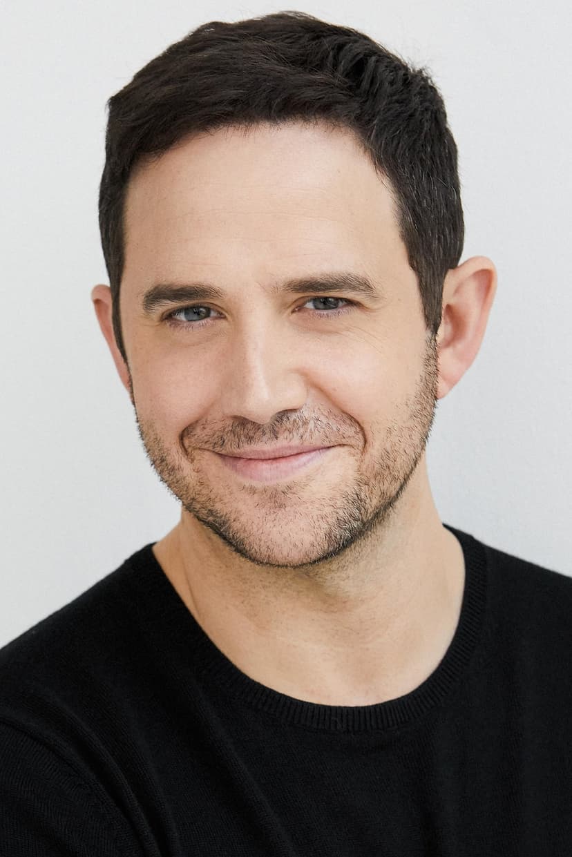 Santino Fontana profile