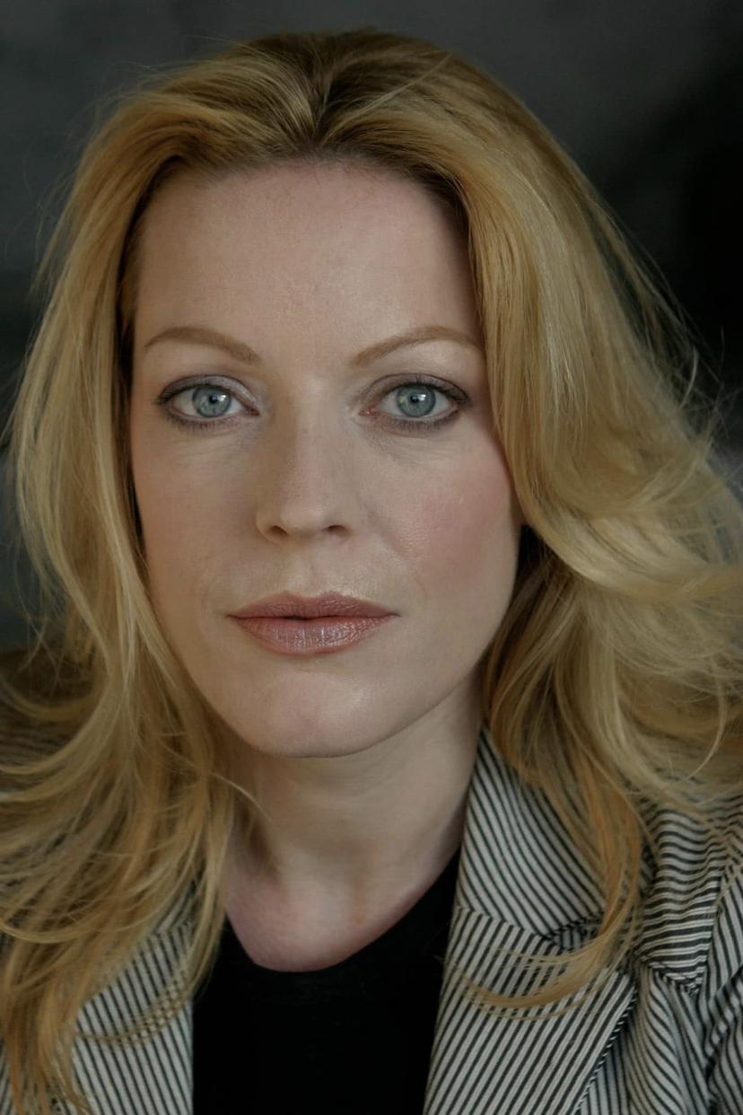 Sherie Rene Scott profile