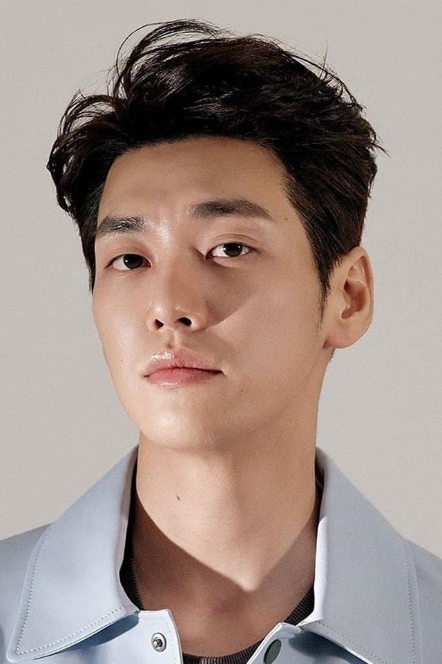 Kim Young-kwang profile