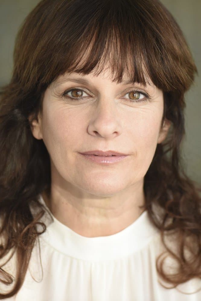 Sian Reeves profile