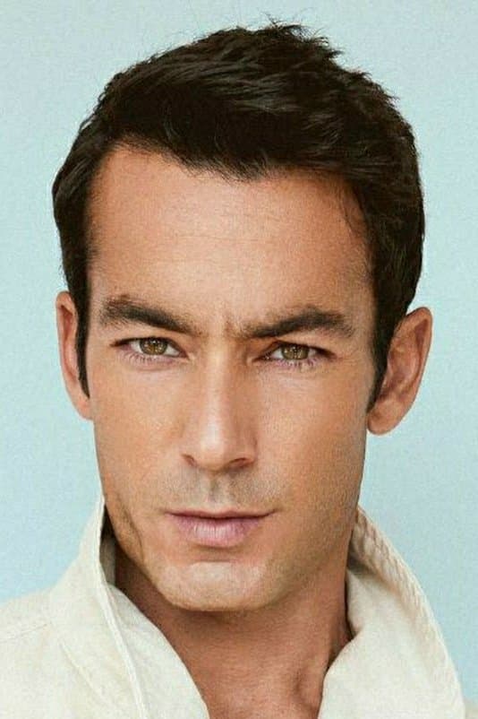 Aarón Díaz profile