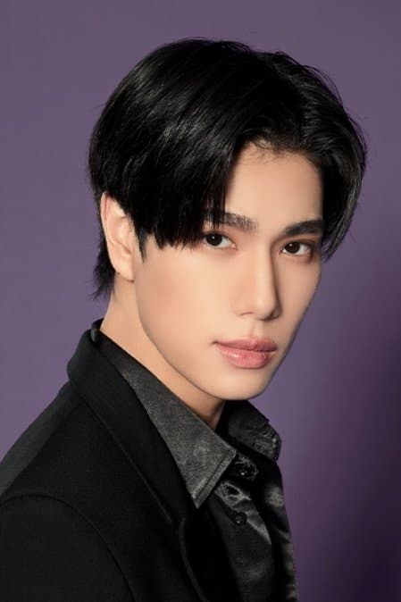 Phuwin Tangsakyuen profile