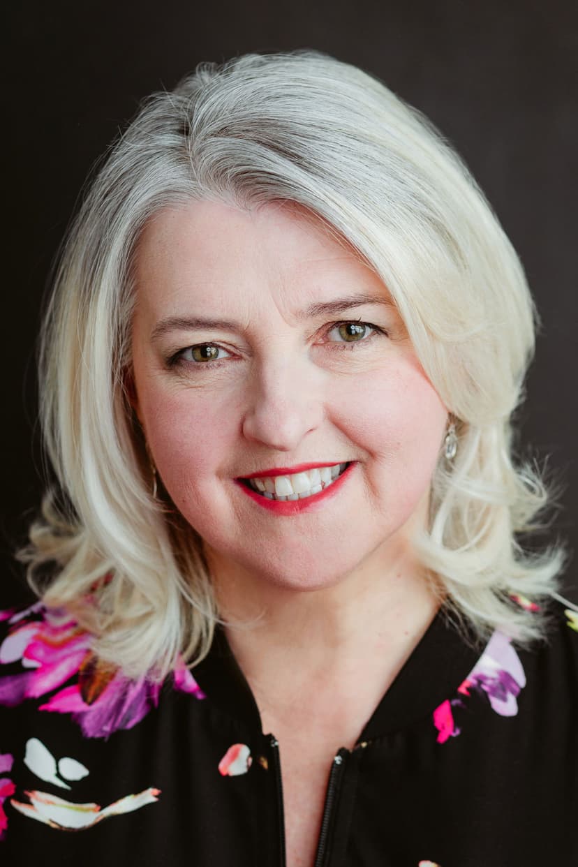 Linda Laplante profile