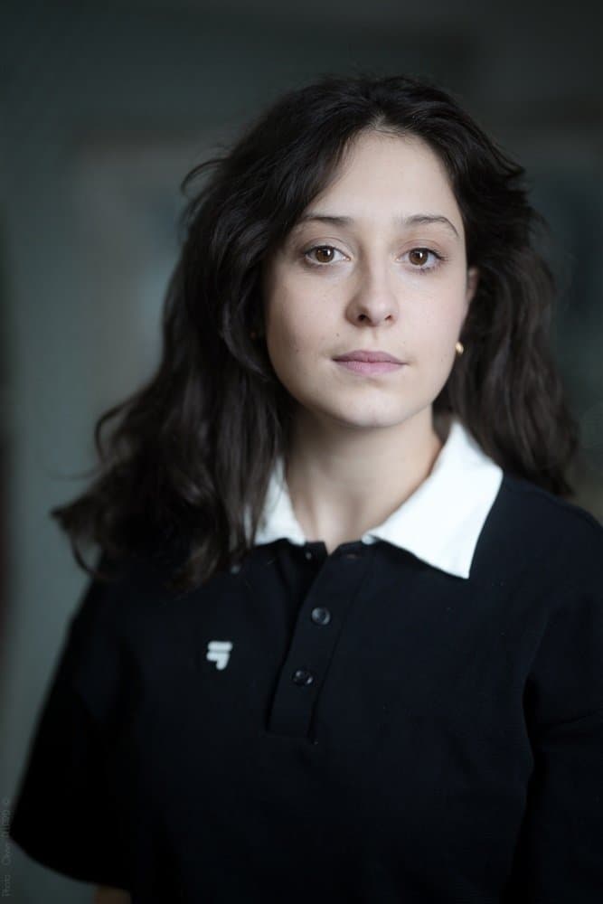 Lola Burbail profile