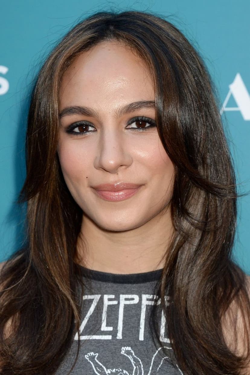 Aurora Perrineau profile