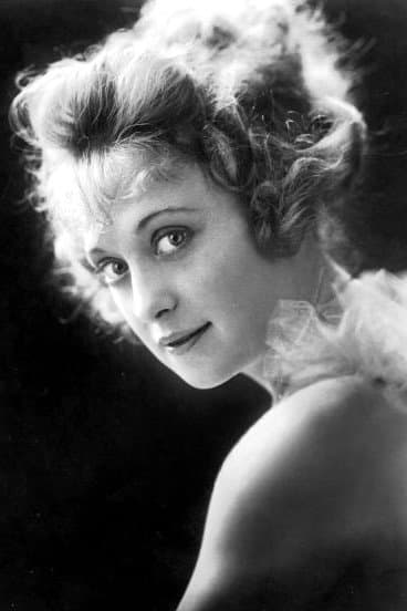 Jackie Saunders profile