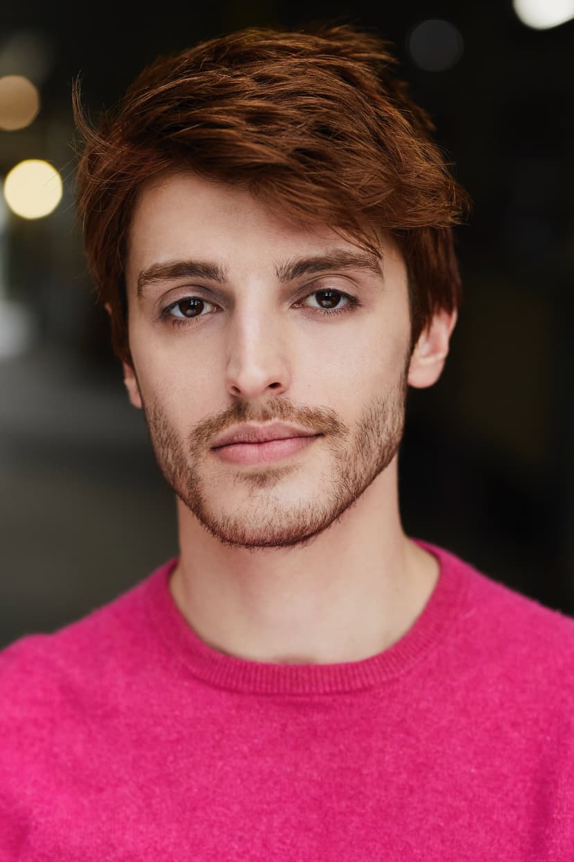 Michael Nikou profile