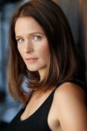 Erin Kelly profile