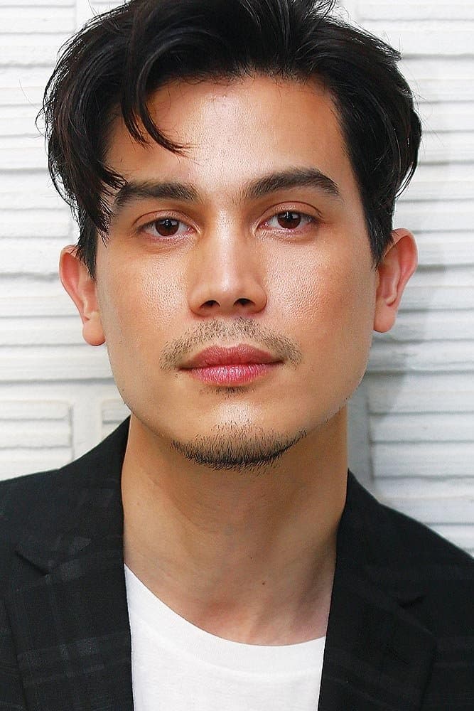 Sunny Suwanmethanon profile