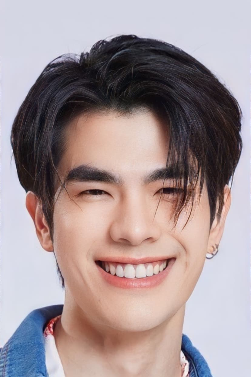 Phakphum Romsaithong profile