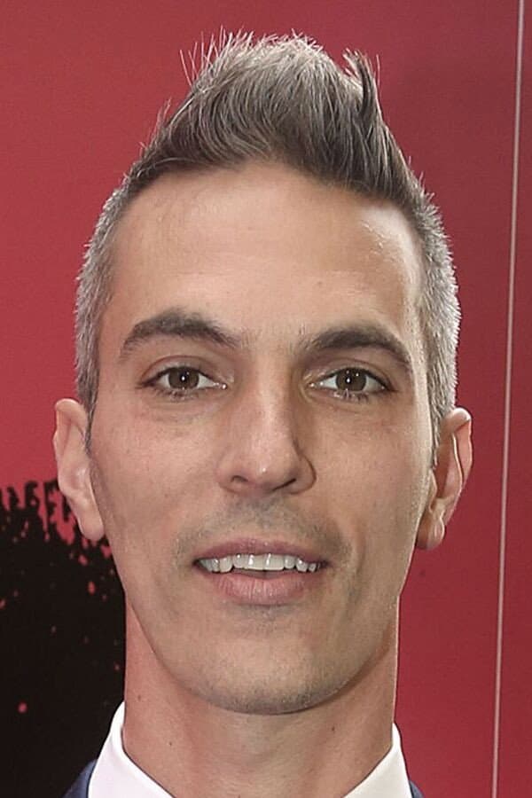 Ari Shapiro profile