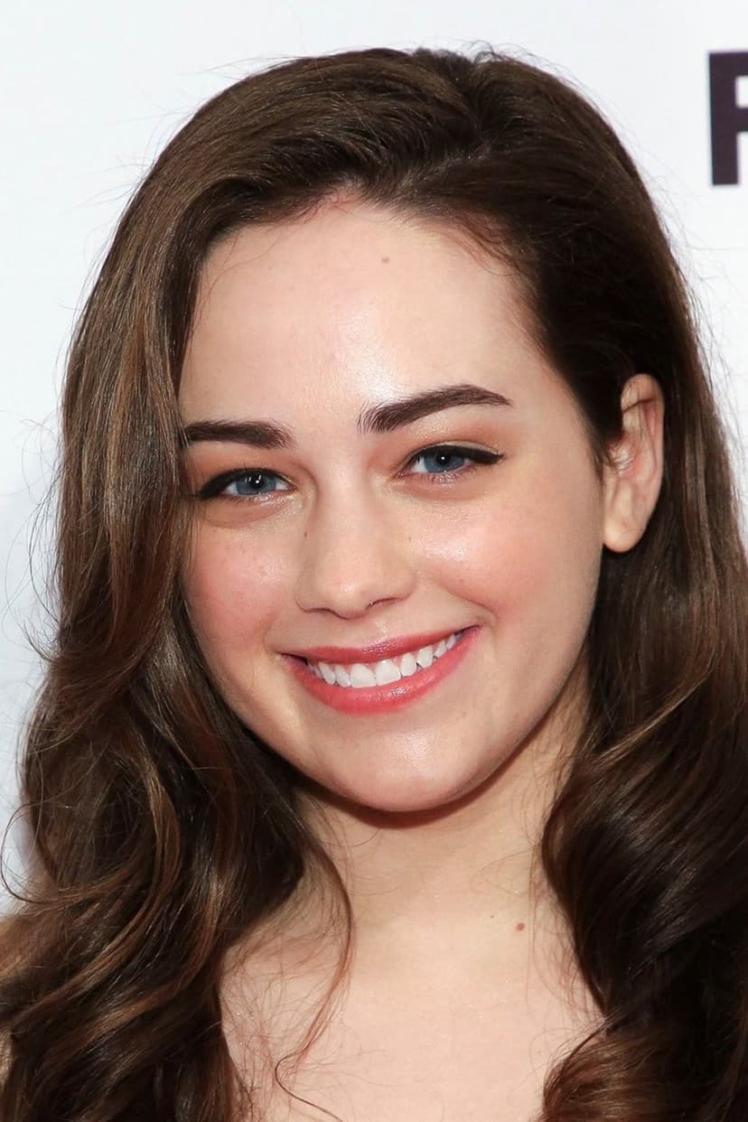 Mary Mouser profile