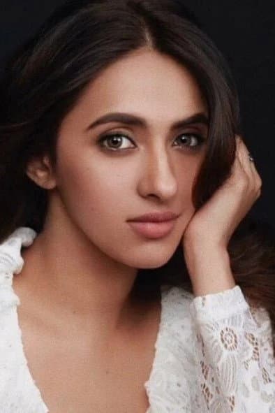 Akansha Ranjan Kapoor profile
