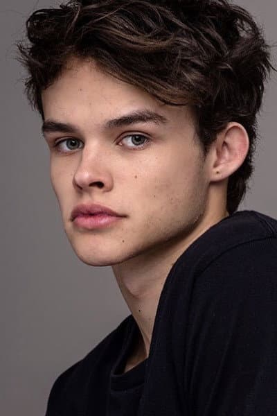 Curran Walters profile