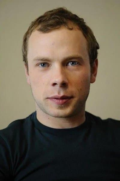 Brendan Fletcher profile