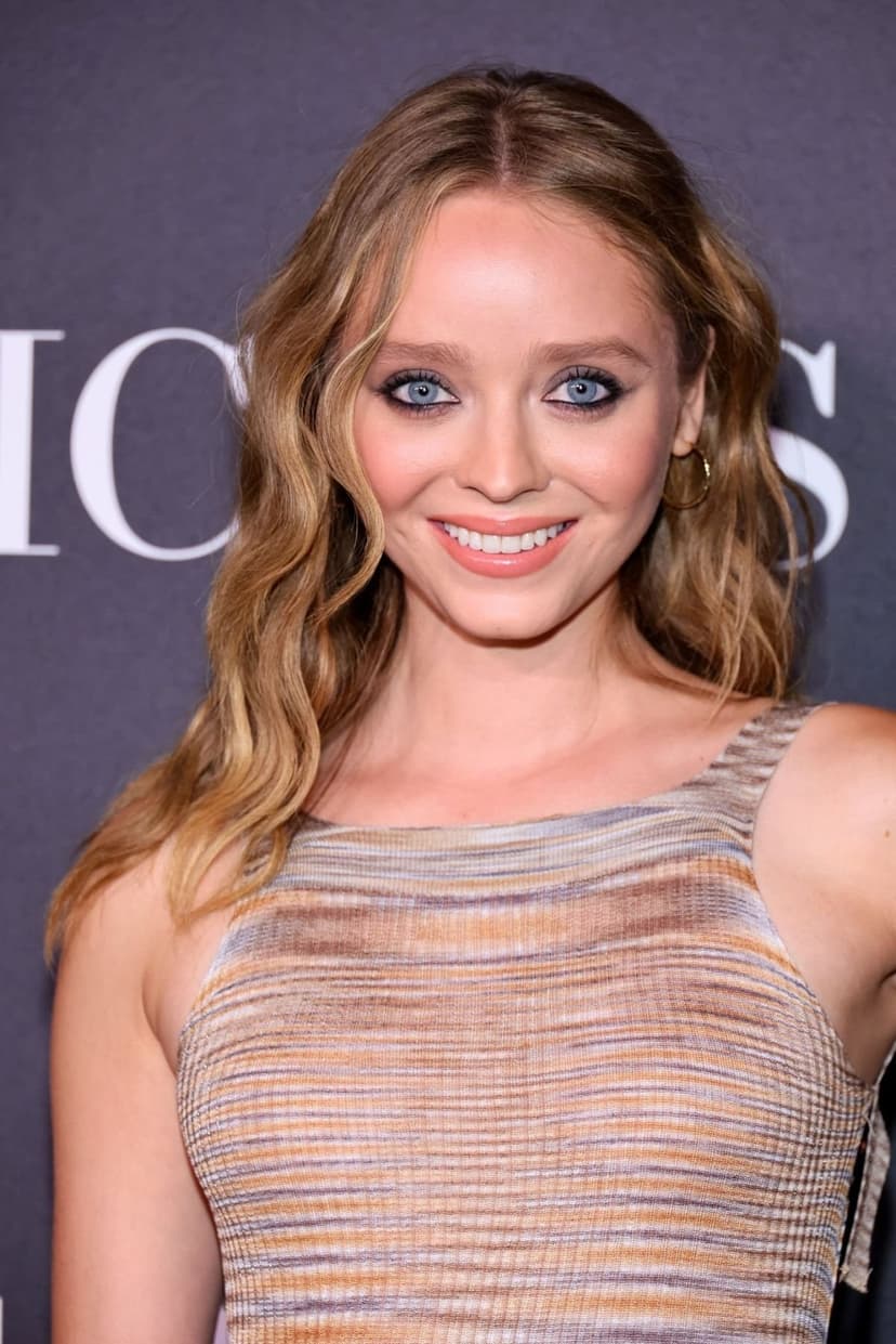Madeleine Arthur profile