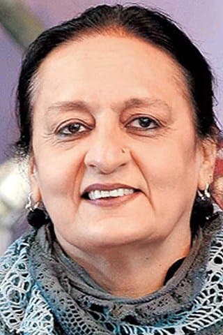 Dolly Ahluwalia profile