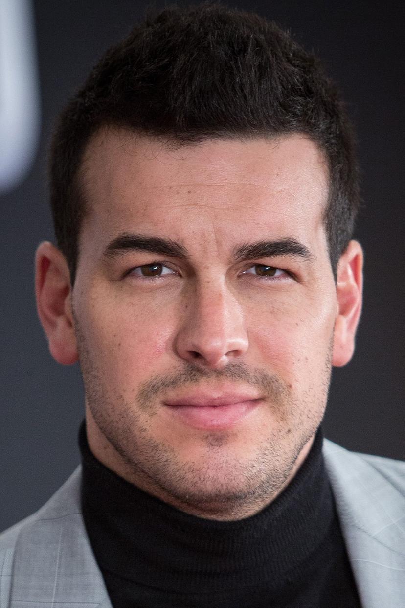 Mario Casas profile