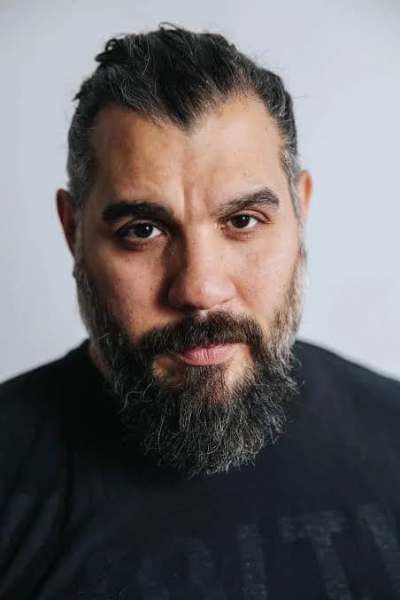 Jonathan Shores profile