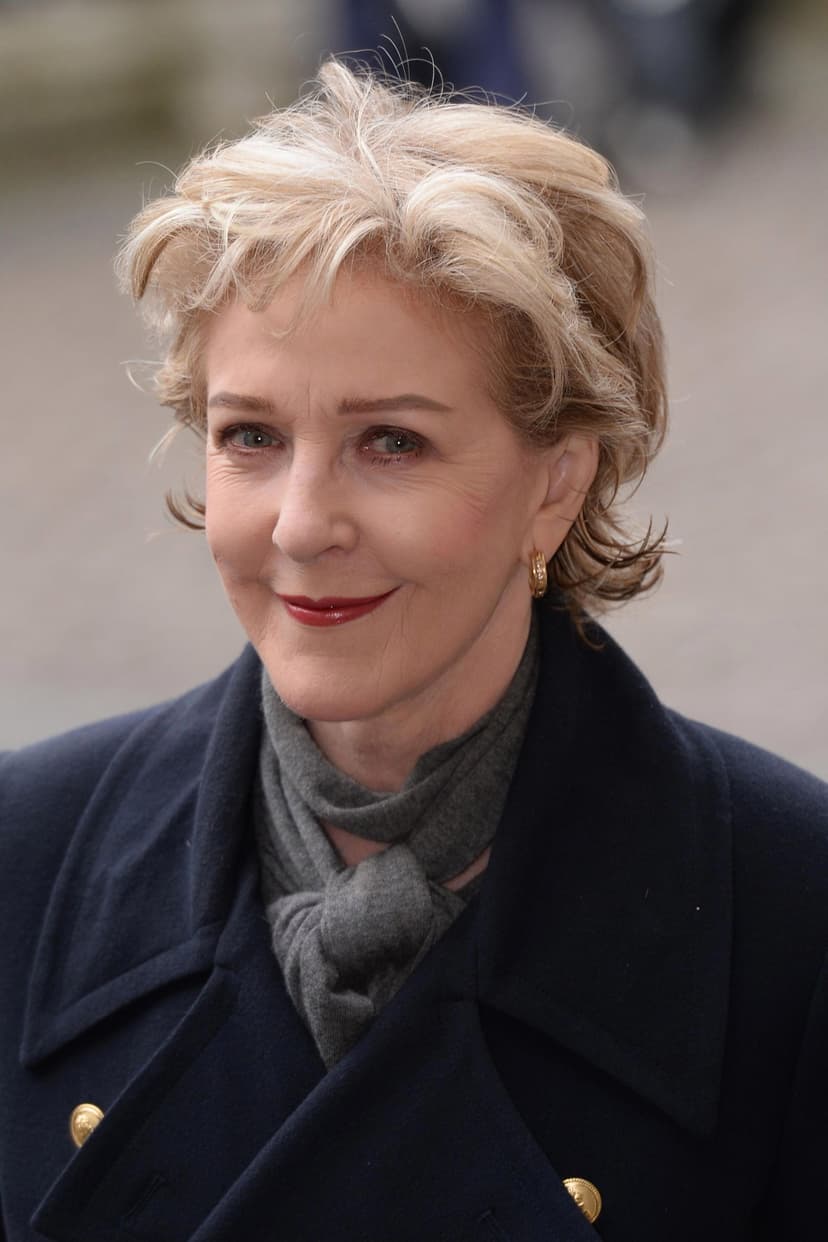 Patricia Hodge profile