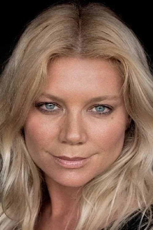 Peta Wilson profile