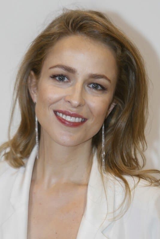 Silvia Abascal profile