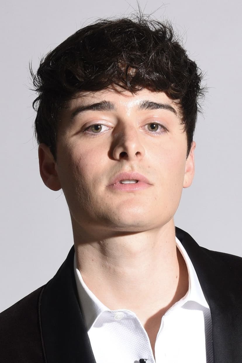 Noah Schnapp profile