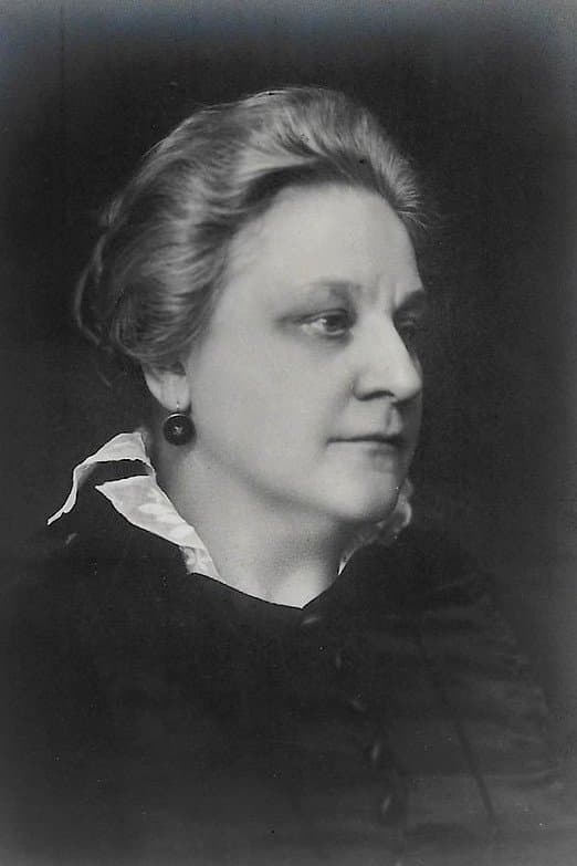 Jenny Tschernichin-Larsson profile