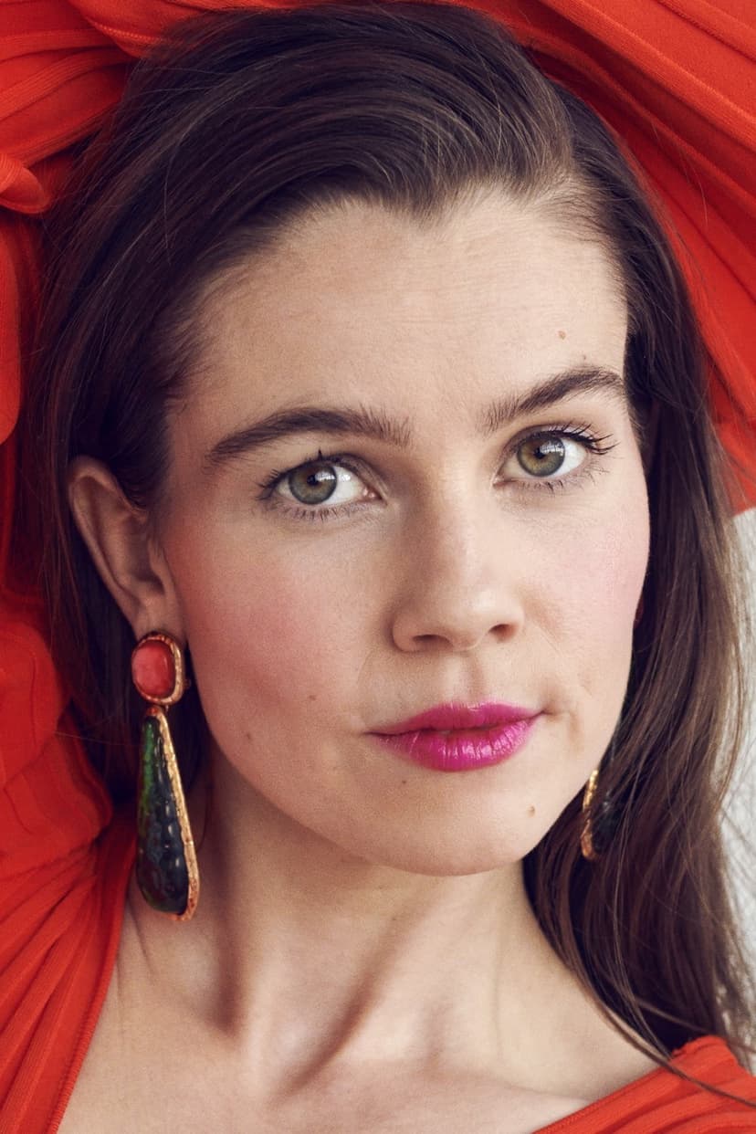 Coco Hjardemaal profile