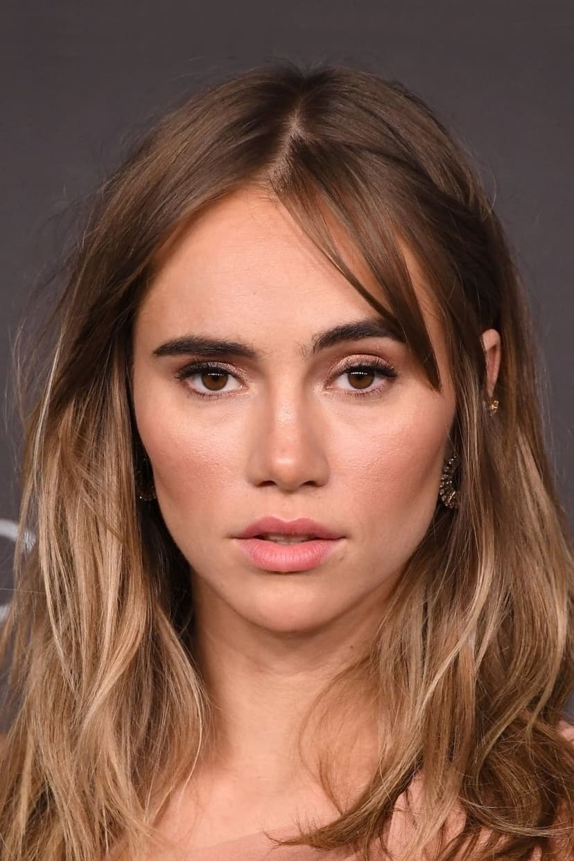 Suki Waterhouse profile