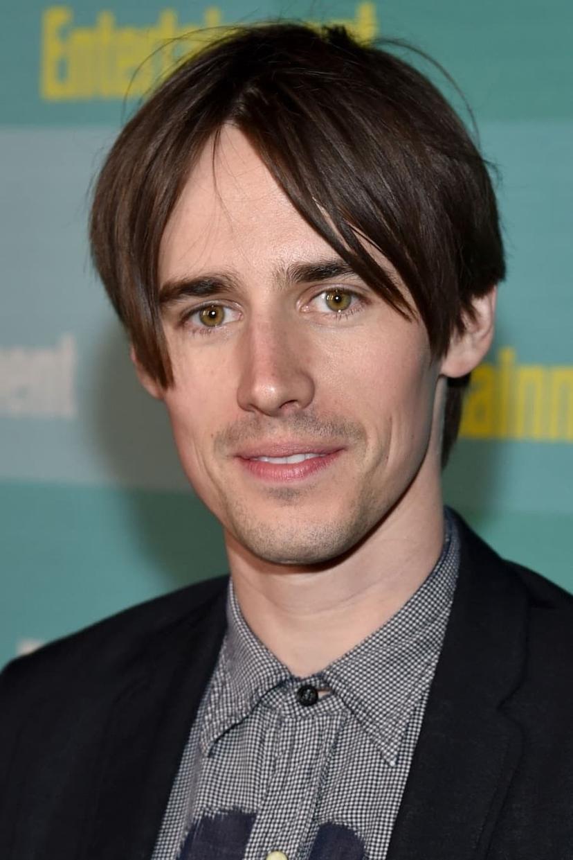 Reeve Carney profile