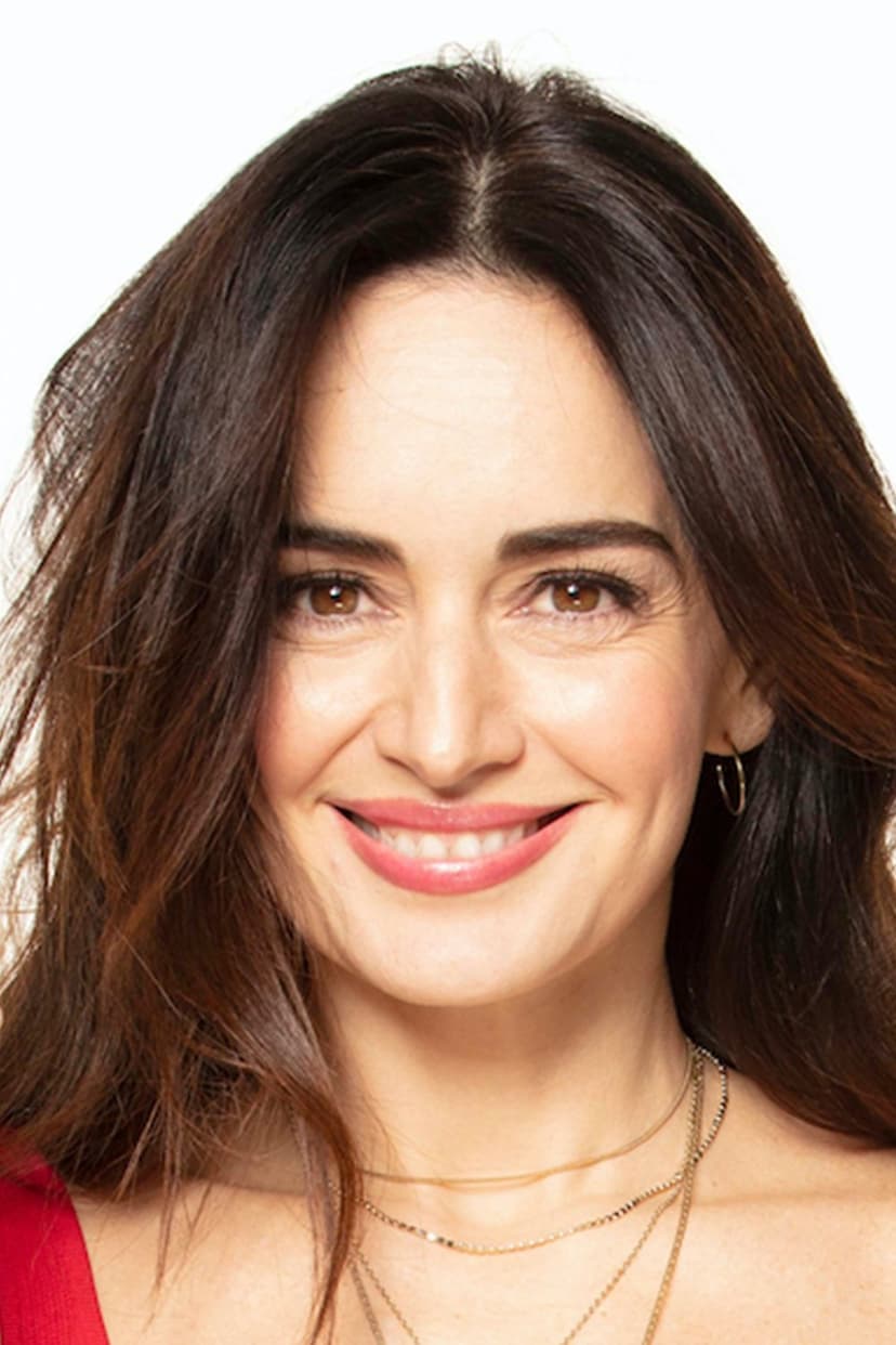 Ana de la Reguera profile