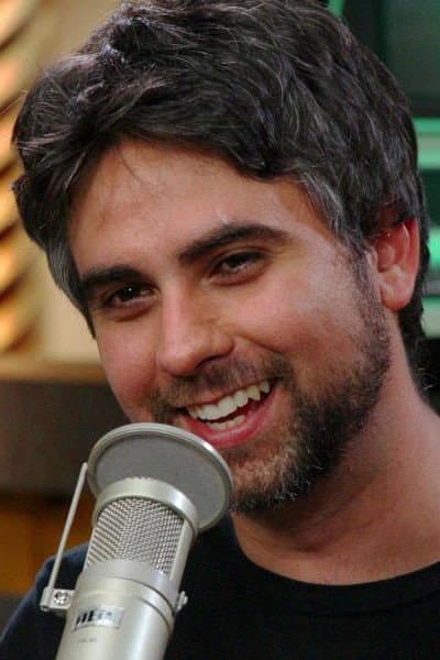 Justin Robert Young profile