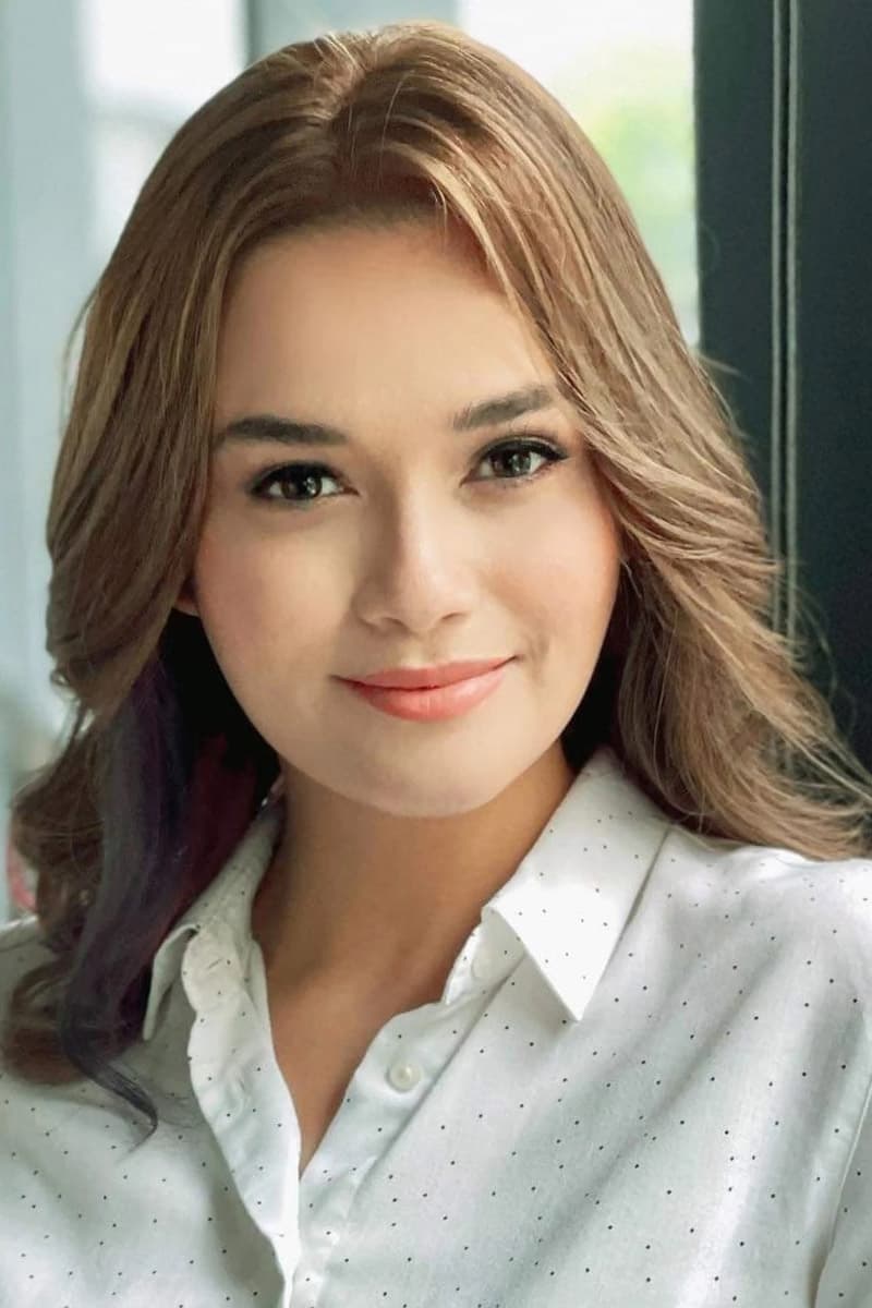 Yasmien Kurdi profile