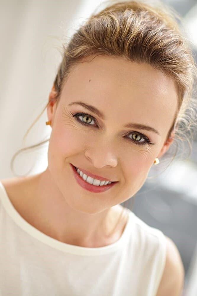 Tami Stronach profile