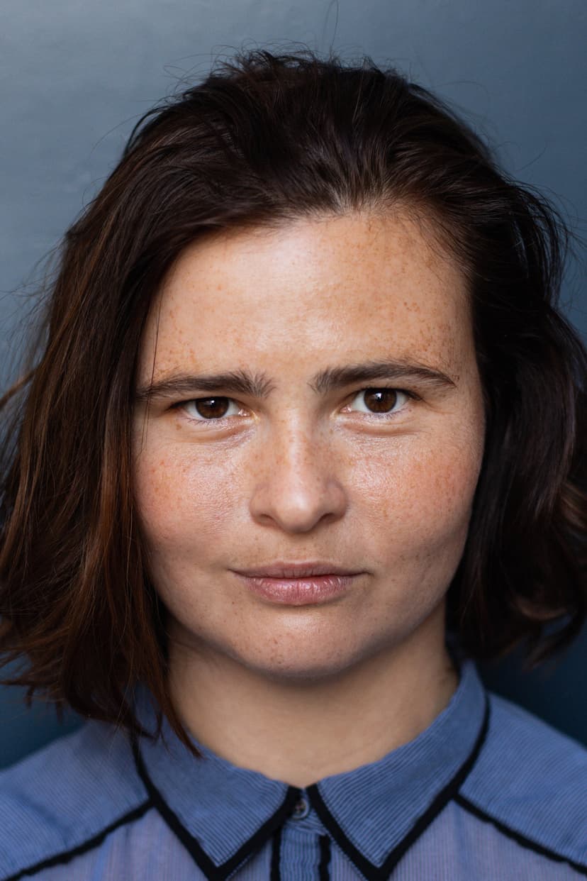 Lisa Hrdina profile