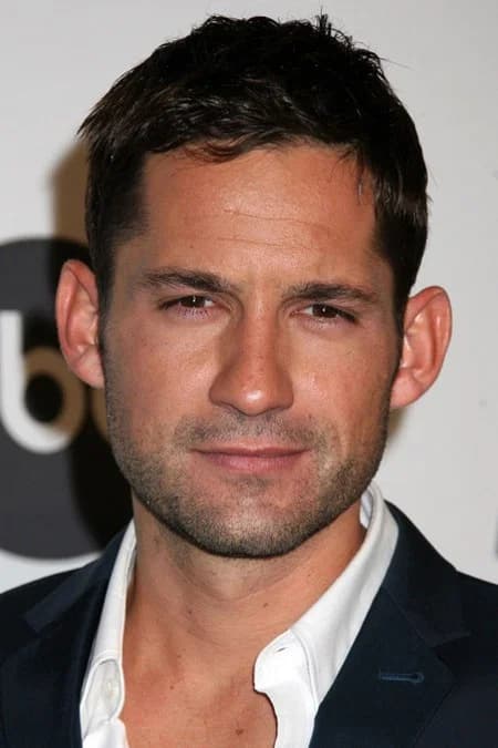 Enrique Murciano profile