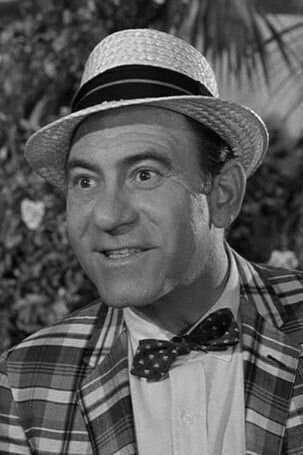 Louis Quinn profile
