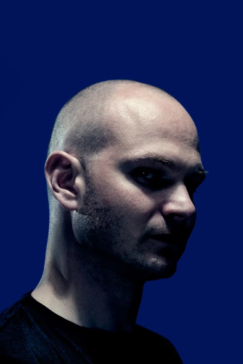 Nik Roos profile