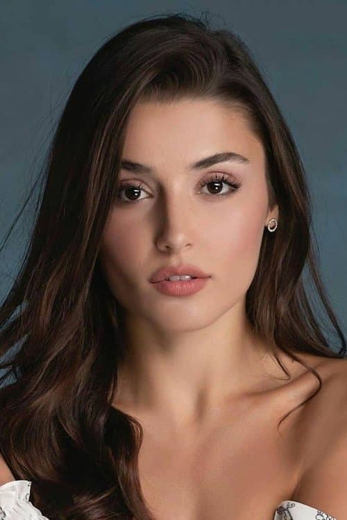 Hande Erçel profile