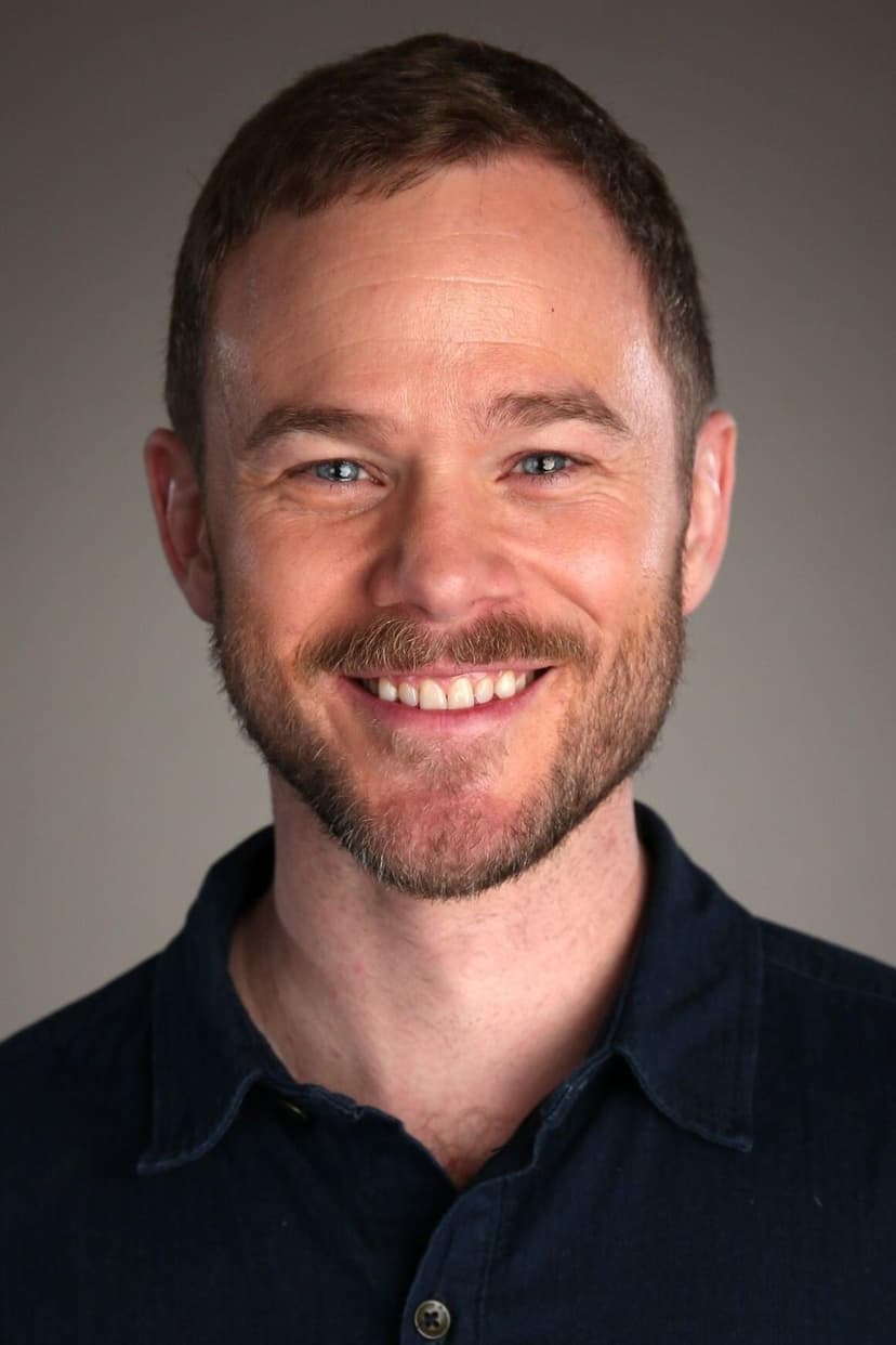 Aaron Ashmore profile