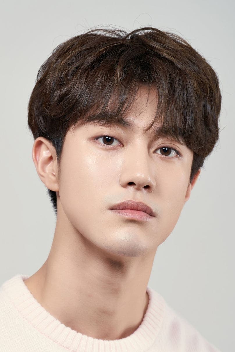 Kwak Dong-yeon profile