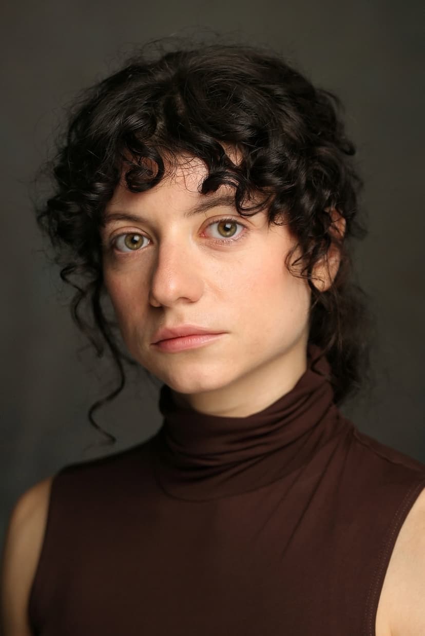 Laura Ubach profile